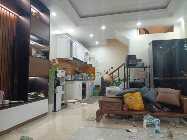 Bán nhà 5 tầng tại Đường Cổ Linh, Phường Thạch Bàn, Long Biên, Hà Nội